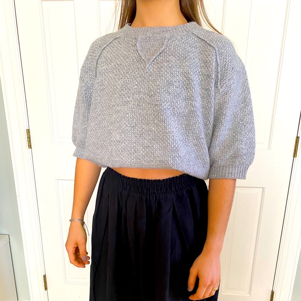 Gracia Gray Short Sleeved Sweater